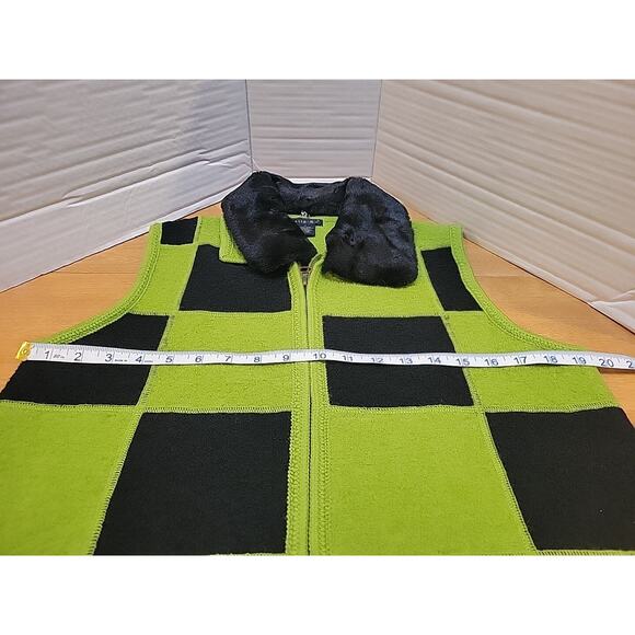 Tally Ho Womans Sweater Vest M Green Black Wool Faux Fur Collar Zip Up Holiday - Picture 4 of 9